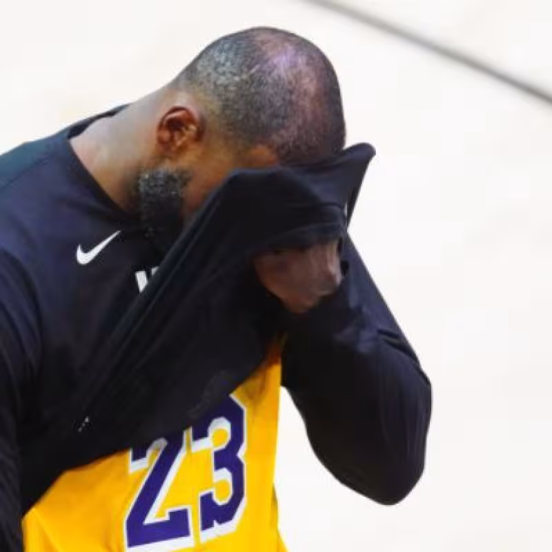 LeBron James se lamenta ante una nueva derrota de su equipo "Foto: Silver Screen and Roll"