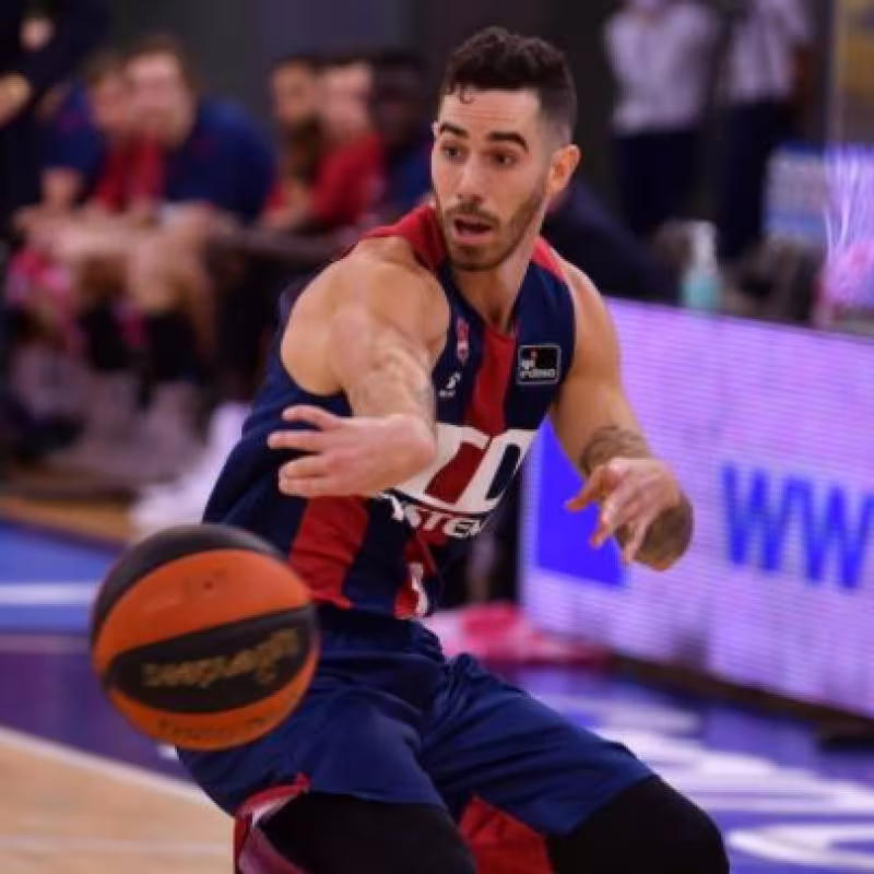 Luca Vildoza durante un partido con Baskonia