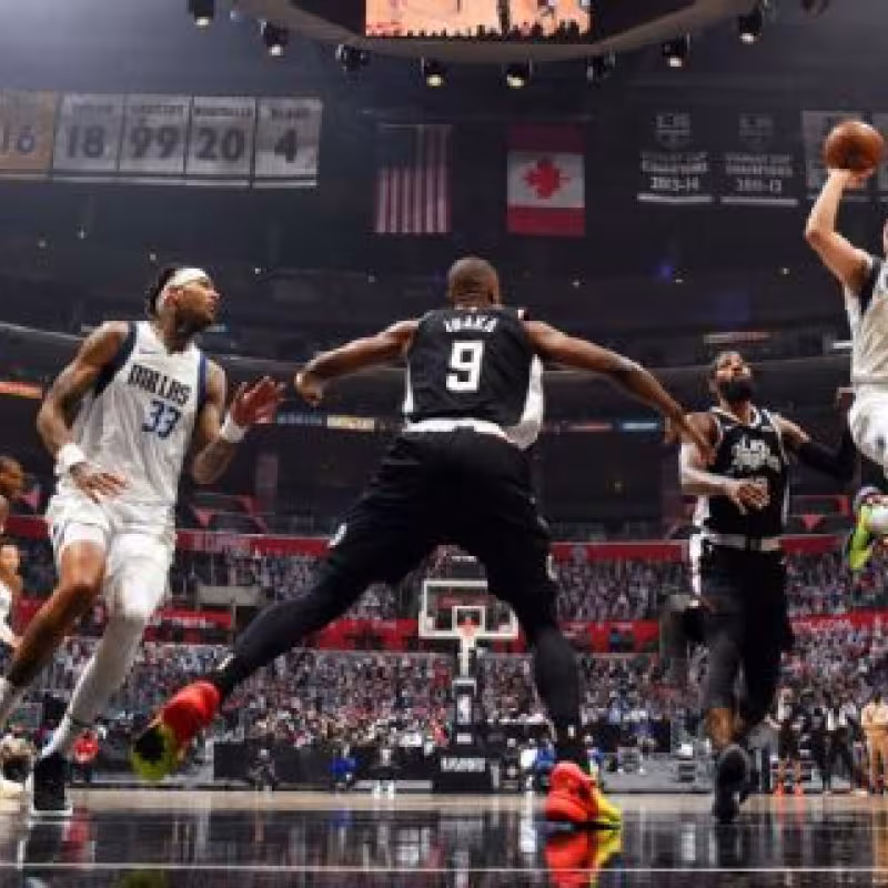Luka Doncic, triple-doble en playoffs NBA 2021. Foto: gettyimages