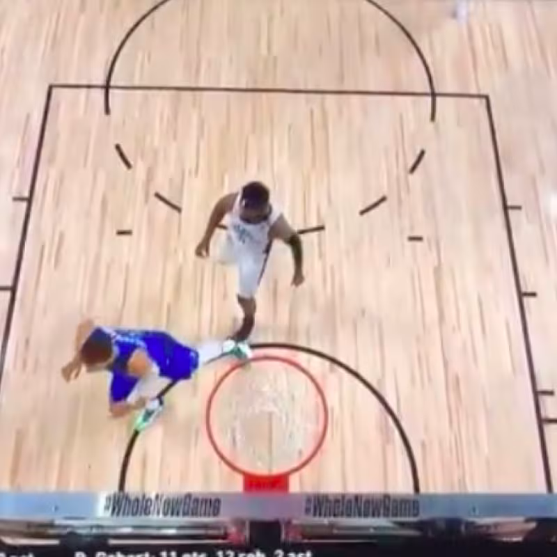 El lamentable pisotón por detrás de Marcus Morris sobre el tobillo lesionado de Luka Doncic