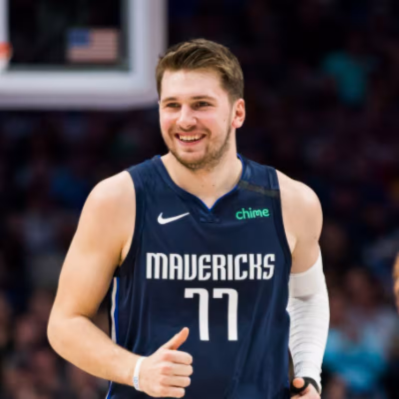Luka Doncic seguirá hasta 2022, como mínimo, en Dallas Mavericks