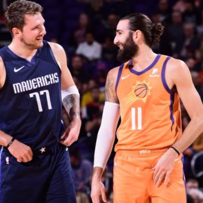 Luka Doncic y Ricky Rubio, en un Suns-Mavs de esta temporada.