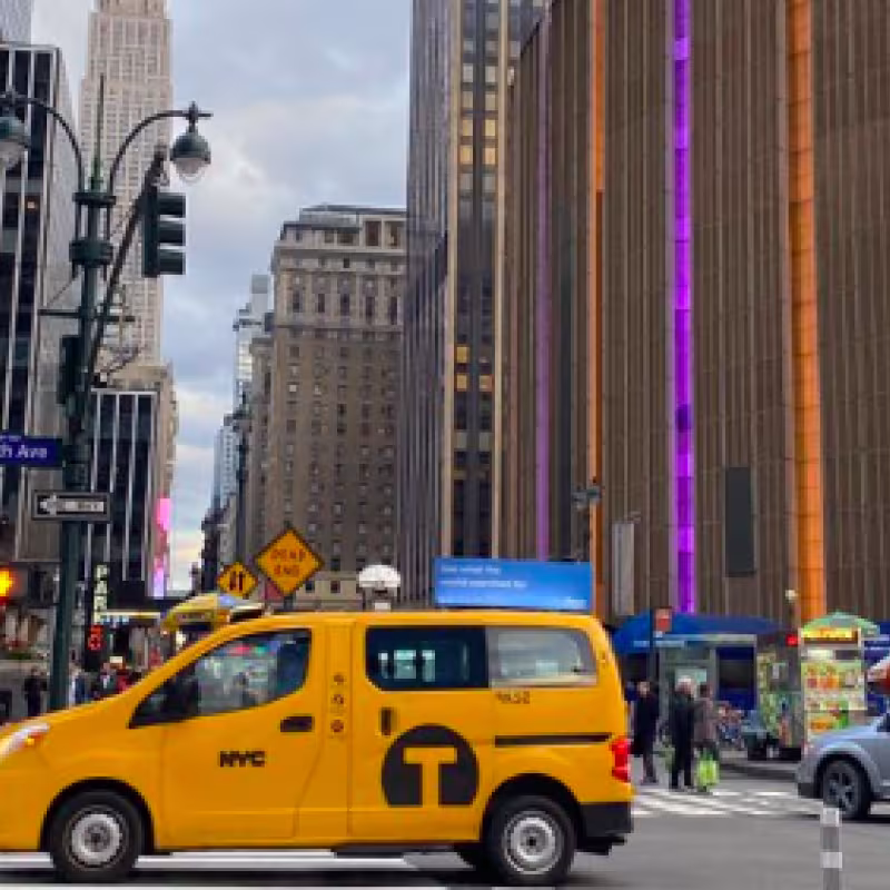 El Madison Square Garden se tiñe de púrpura y oro en homenaje a Kobe Bryant