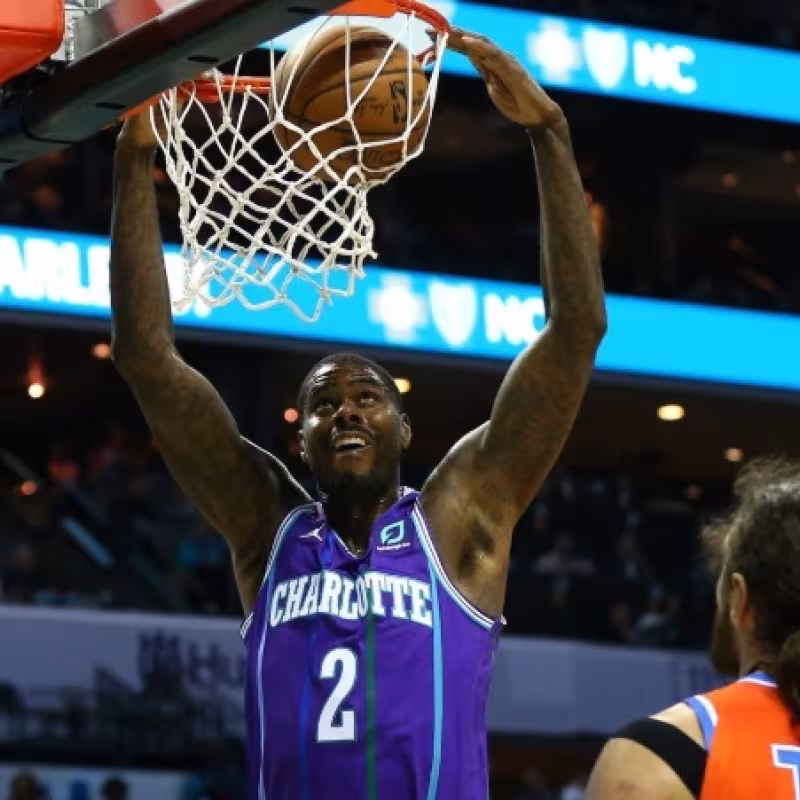 Marvin Williams, nuevo refuerzo para los Bucks de Giannis Antetokounmpo
