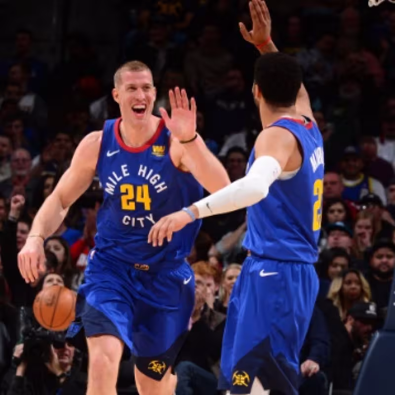 Denver Nuggets se niega a ceder la 1ª posición del Oeste a GSW, y le da una paliza a Phoenix Suns
