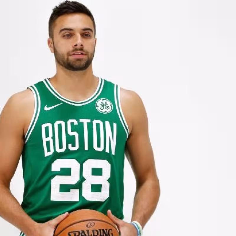 Boston Celtics se hace con los servicios de Max Strus a través de un contrato dual
