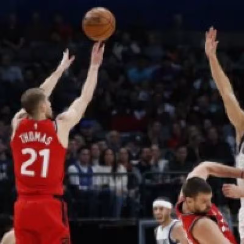 Traspasos NBA: Matt Thomas a los Utah Jazz por una futura elección de segunda ronda