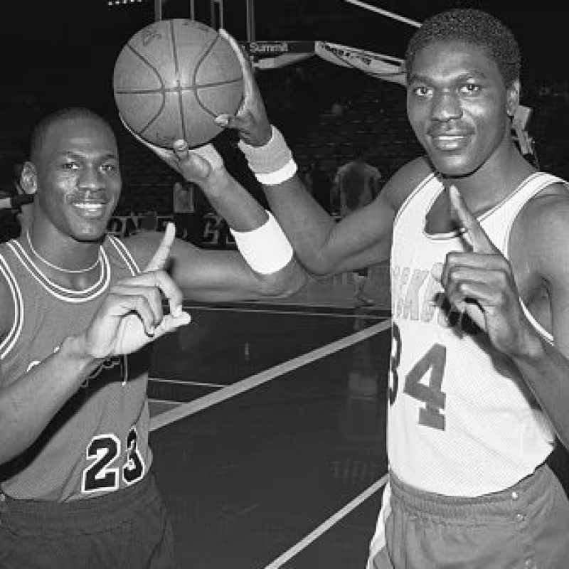 Michael Jordan y Hakeem Olajuwon, los mejores jugadores del NBA Draft 1984.