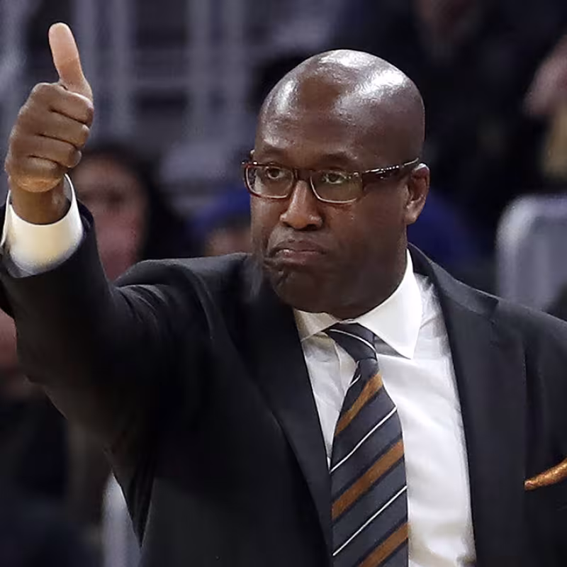 Mike Brown, un papelón notable en el banquillo de Sacramento Kings