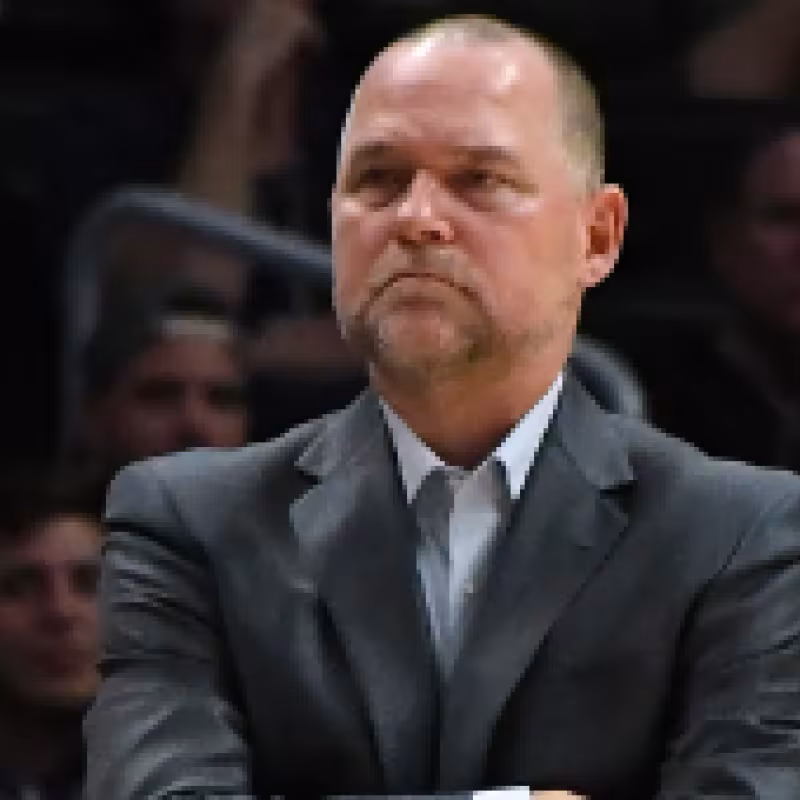 Mike Malone critica a la NBA de cosas de "naturaleza criminal" contra los entrenadores