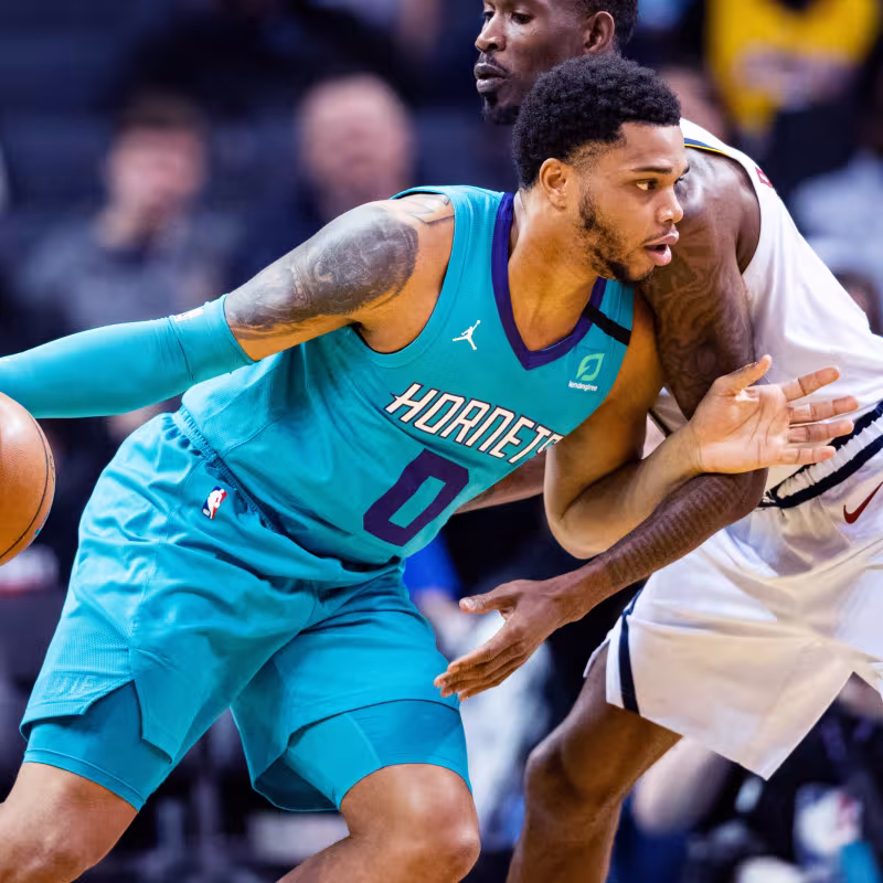 Miles Bridges es arrestado en Los Angeles por violencia doméstica