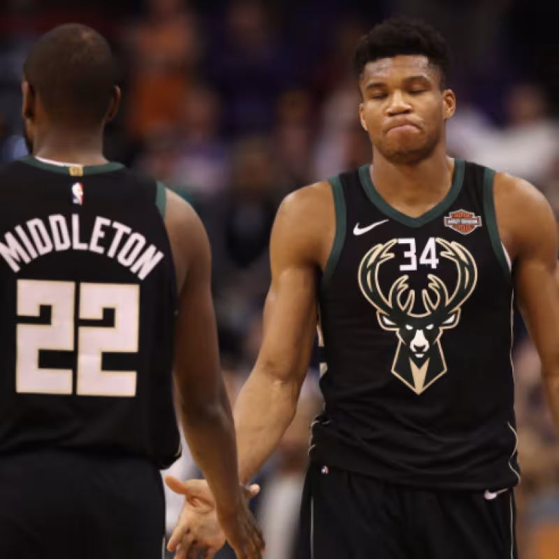 Análisis: ¿Mejoran o empeoran los Milwaukee Bucks con sus refuerzos? "Foto: Sir Charles in Charge"