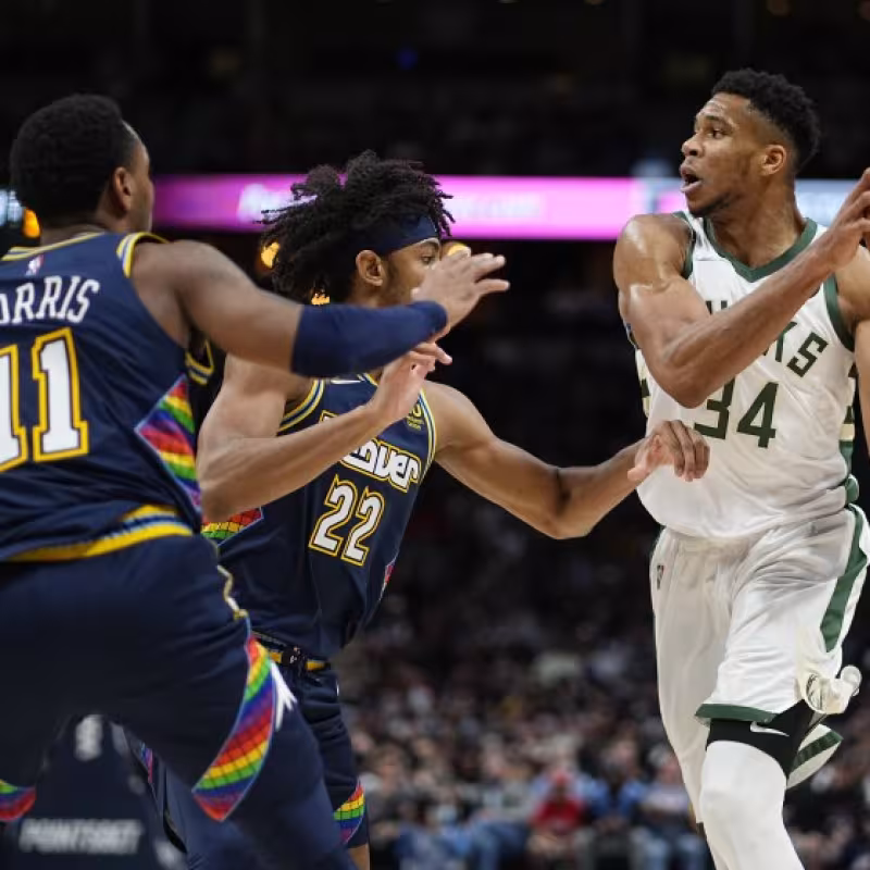 Milwaukee Bucks vence a Denver Nuggets a pesar de Campazzo