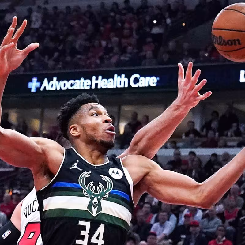 Phoenix Suns y Milwaukee Bucks reaccionan con maestría y se ponen con ventaja de 2-1
