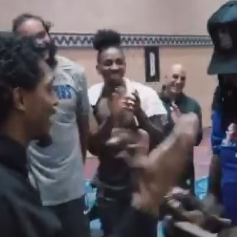 Vídeo: Así recibió Montrezl Harrell su premio al Sexto Hombre del Año de la temporada 19-20 de la NBA