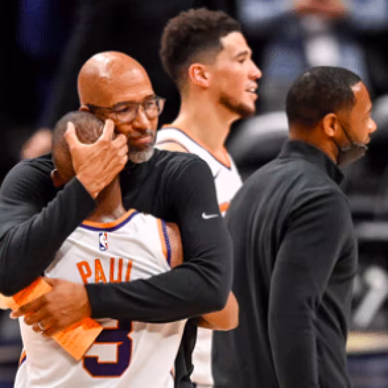Monty Williams, sobre los Bucks: "La presión que ponen sobre la pintura es tremenda"