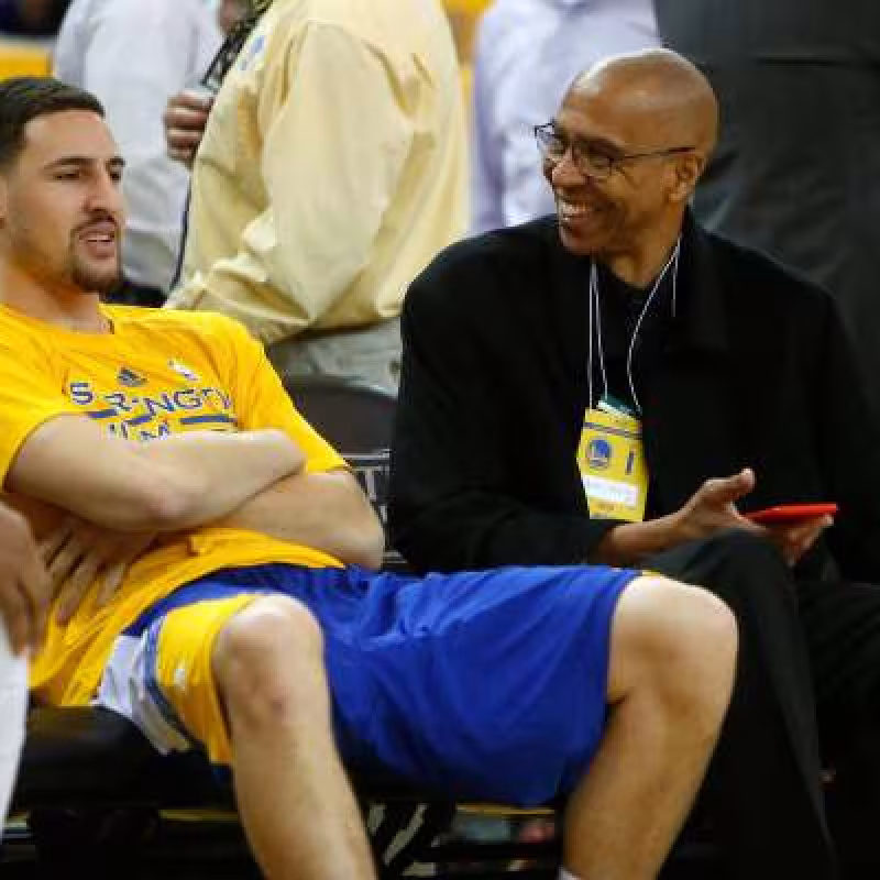 ¿Al padre de Klay Thompson le falta un tornillo? Así resolvería la NBA de no poder jugarse...
