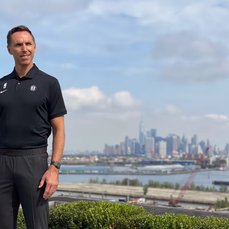 Presentación de Steve Nash en los Brooklyn Nets.