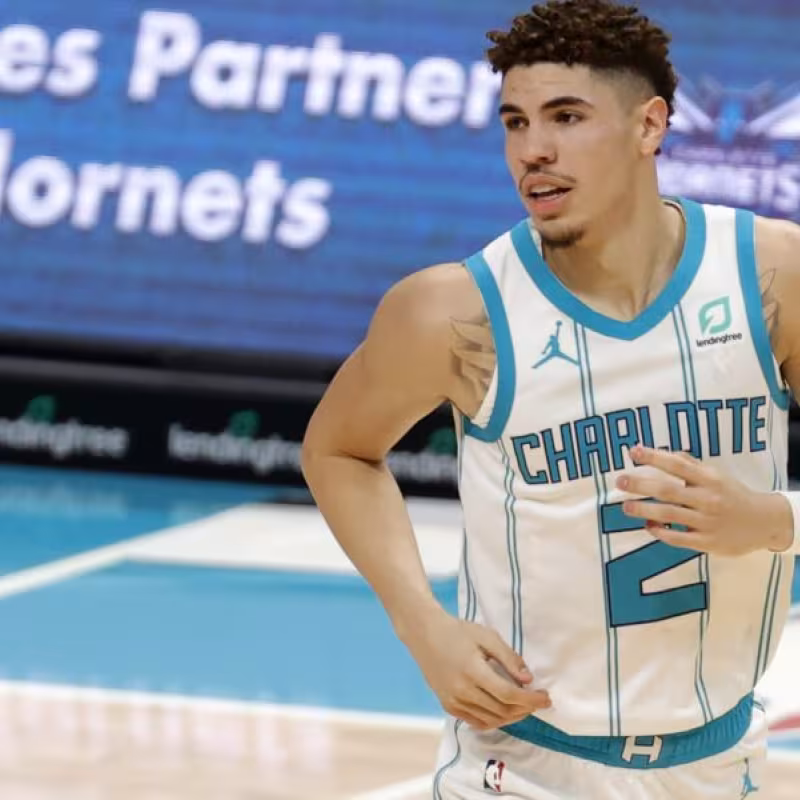 Vídeo: El impresionante avión de lujo de Puma con el que LaMelo Ball viaja a la Summer League