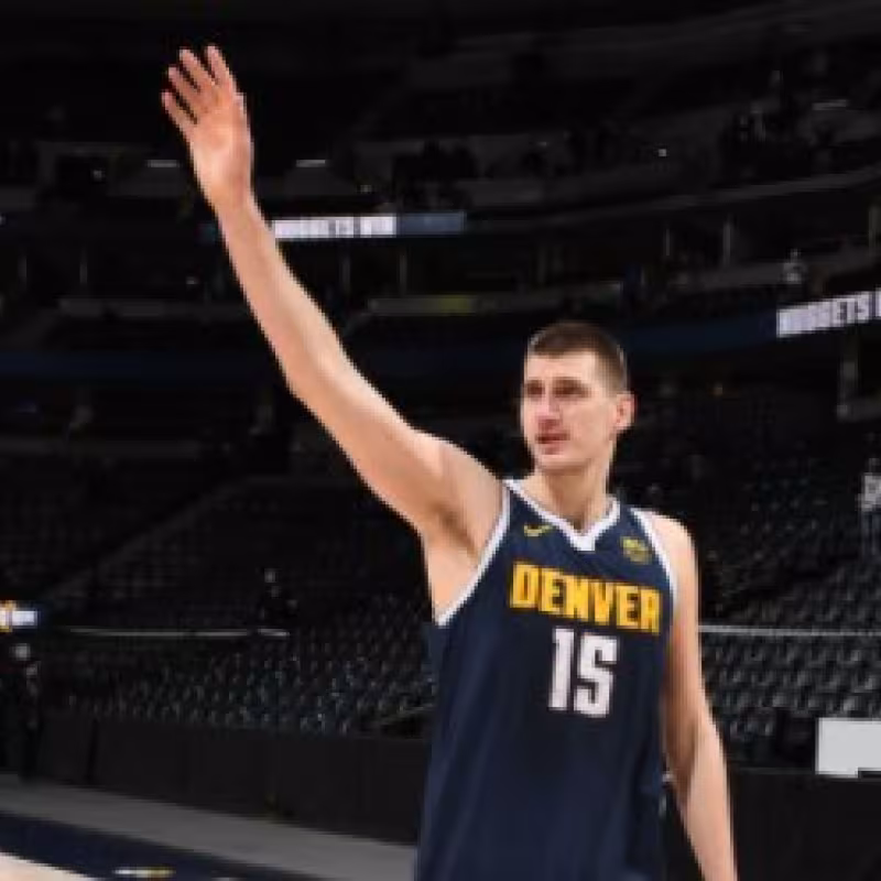 Nikola Jokic sigue liderando la carrera por el MVP