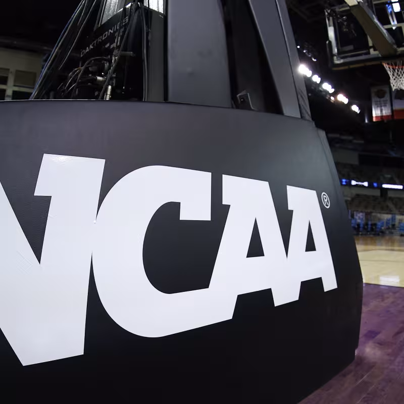 Cambio histórico en la NCAA: Los deportistas podrán ganar dinero a través de su propia imagen