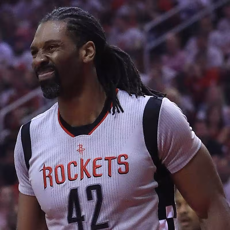 Los Houston Rockets 'chocan' con la Asociación de Jugadores por el contrato de Nené