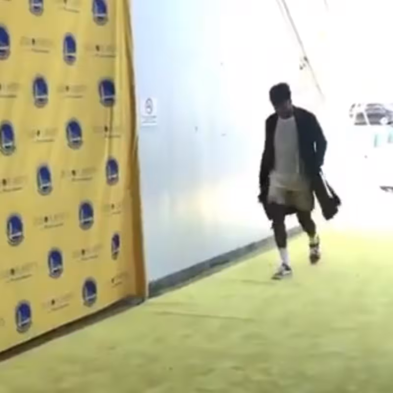 Nick Young, entrendo en el Oracle Arena de Oakland.