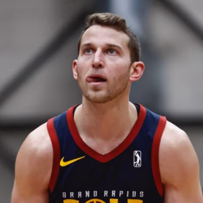 El ex del Baskonia Nik Stauskas firma una temporada excepcional en la G League