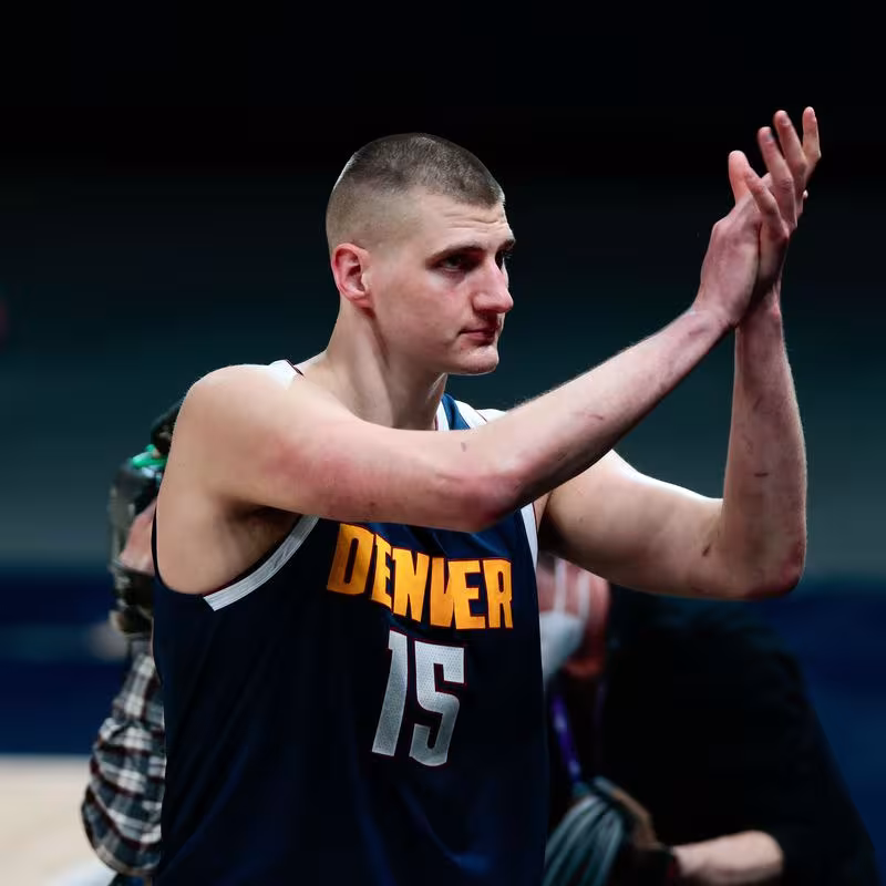 Nikola Jokic y el dato que le reafirma como el mejor pívot pasador de la historia