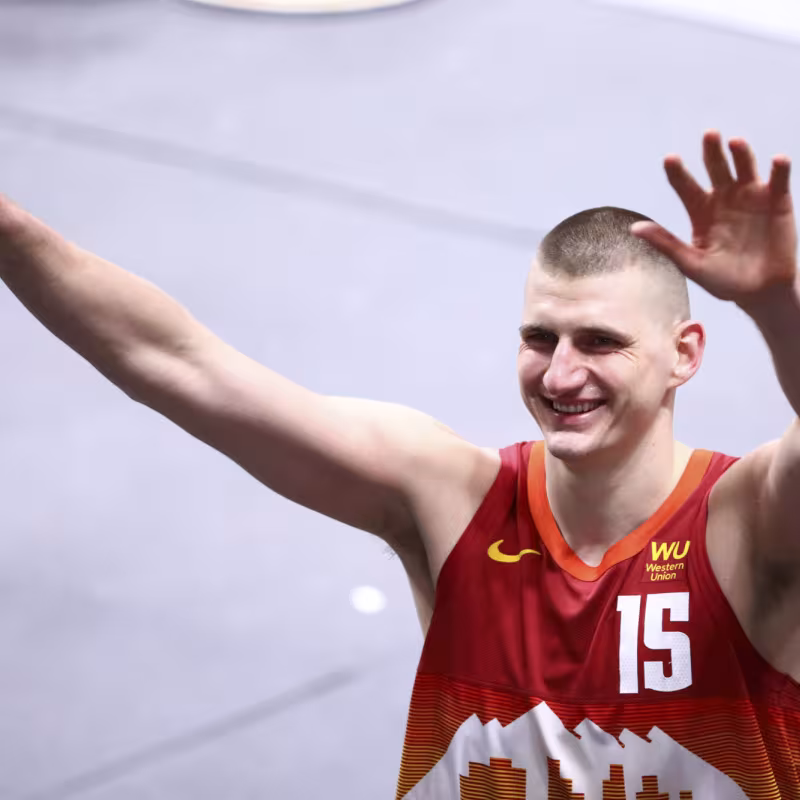 El increíble partido de Nikola Jokic y su tapón salvador final