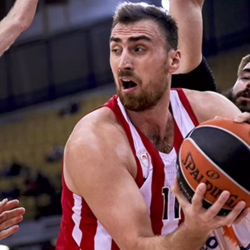 El CSKA de Moscú le gana la partida al Barça Lassa y ficha a Nikola Milutinov por tres temporadas