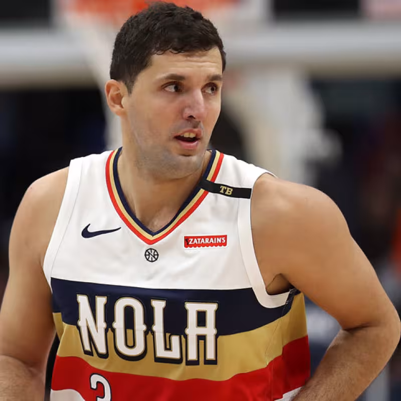 Nikola Mirotic, traspasado a los Bucks de Giannis Antetokounmpo