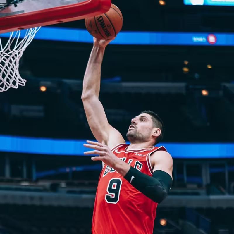 Nikola Vucevic y Zach LaVine someten a los Nets para darle el triunfo a Chicago Bulls (107-115)