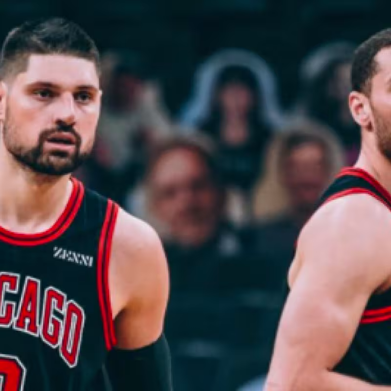 Vucevic debutó con los Bulls con 21 puntos en la derrota de los de Chicago ante San Antonio Spurs.