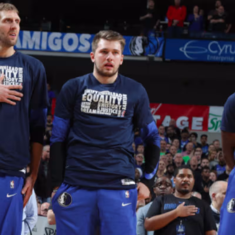 Dirk Nowitzki y Luka Doncic, pasado, presente y futuro de los Mavs.