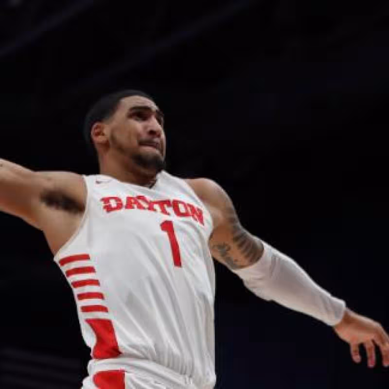 Obi Toppin, objetivo de los Cavs el próximo Draft