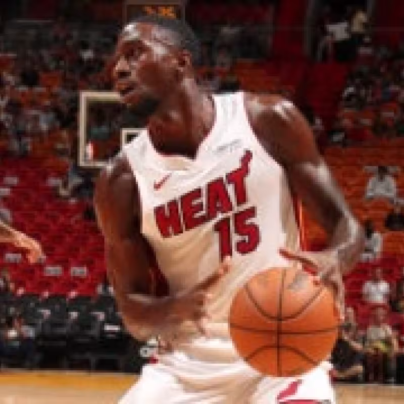 Okaro White, despedido por Cleveland Cavaliers