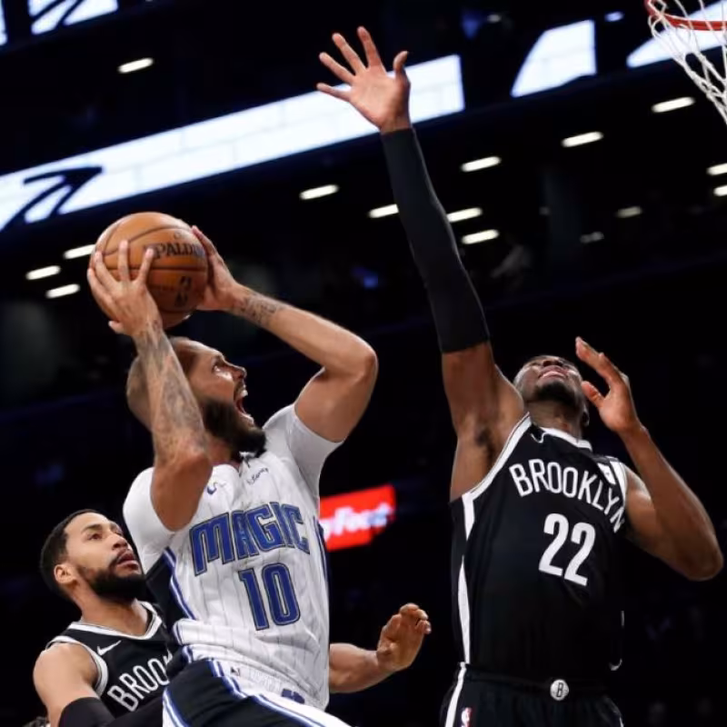 Exhibición con maquillaje final de los Magic ante unos Nets inoperantes