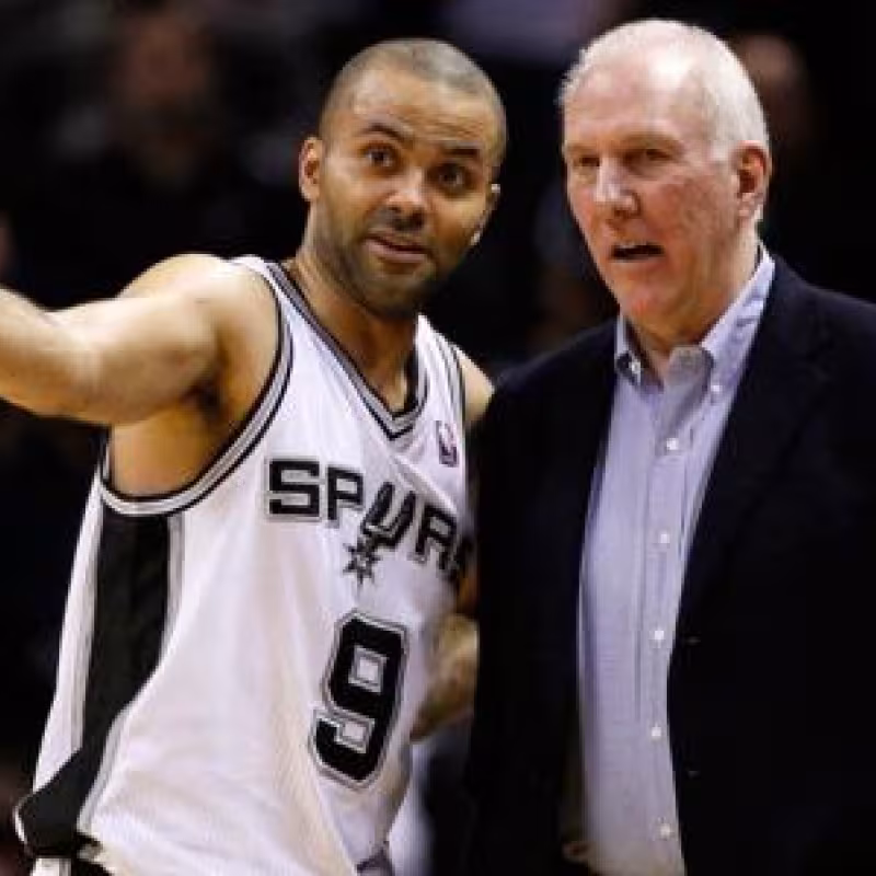 Tony Parker, con Gregg Popovich.