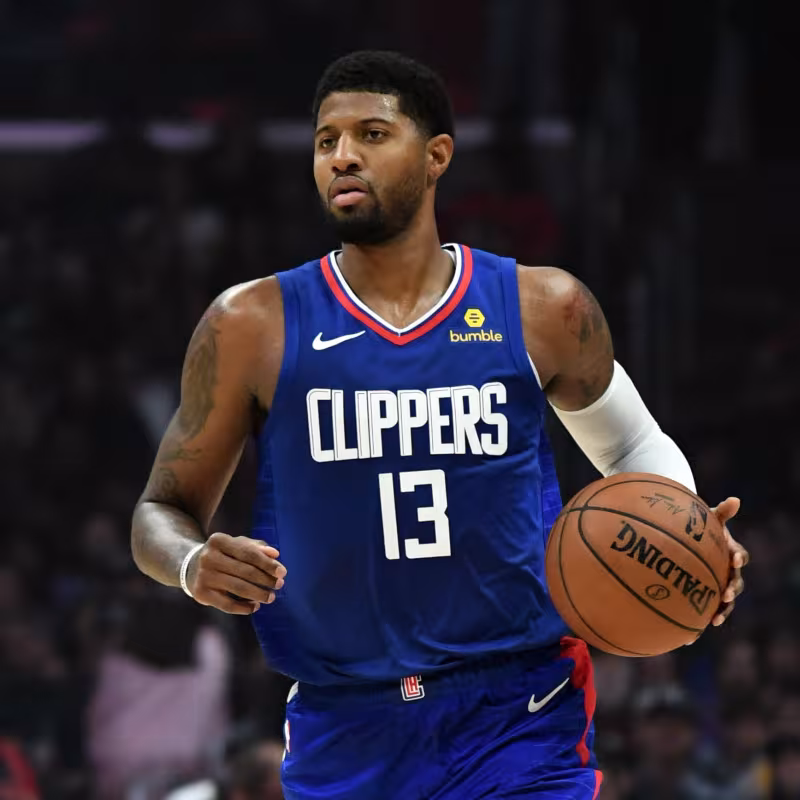 Paul George en un partido con Los Angeles Clippers.