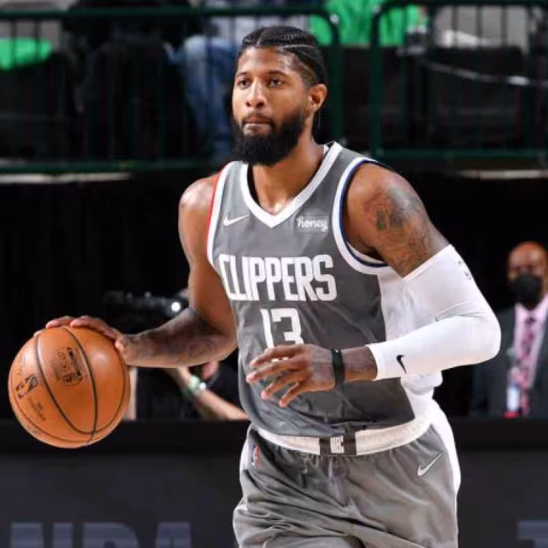 Paul George sube el balón con Los Ángeles Clippers "Foto: Excelsior.com"