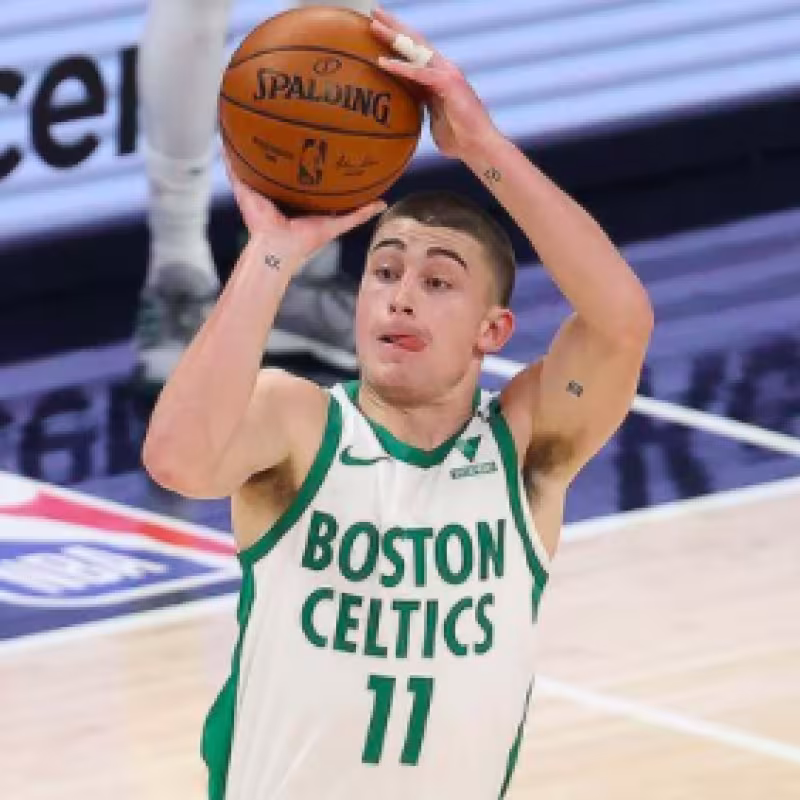 Payton Pritchard, héroe de los Celtics ante los Heat con un palmeo sobre la bocina