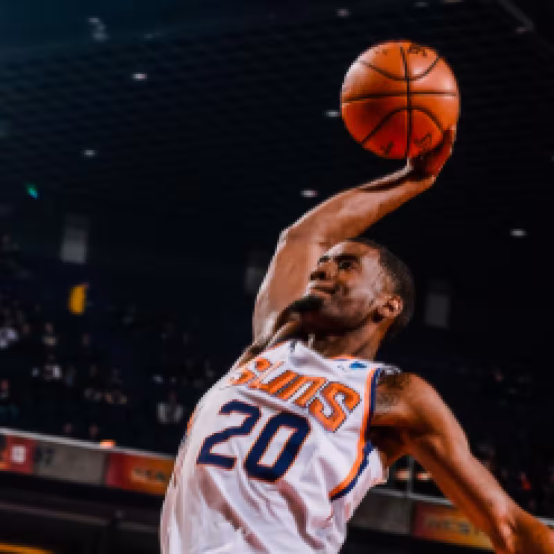 Victoria de mérito de Phoenix Suns ante Dallas Mavericks.
