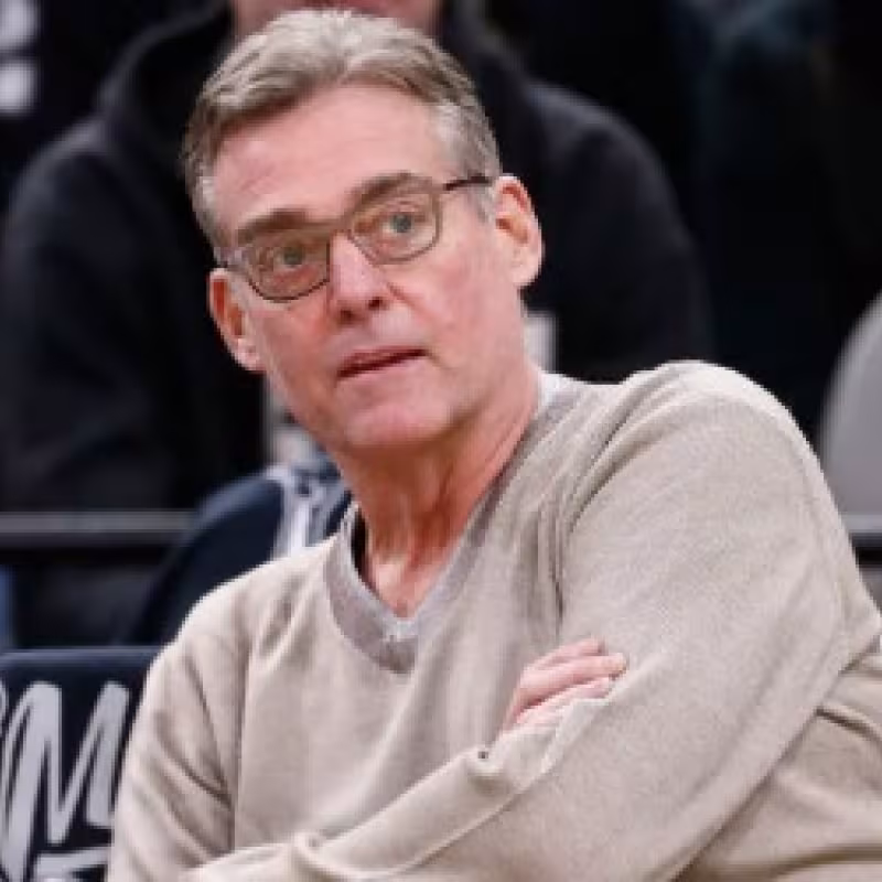 RC Buford, General Manager de San Antonio Spurs, anuncia su retirada