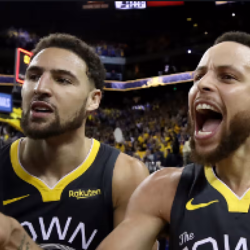 Klay Thompson y Stephen Curry con los Golden State Warriors.