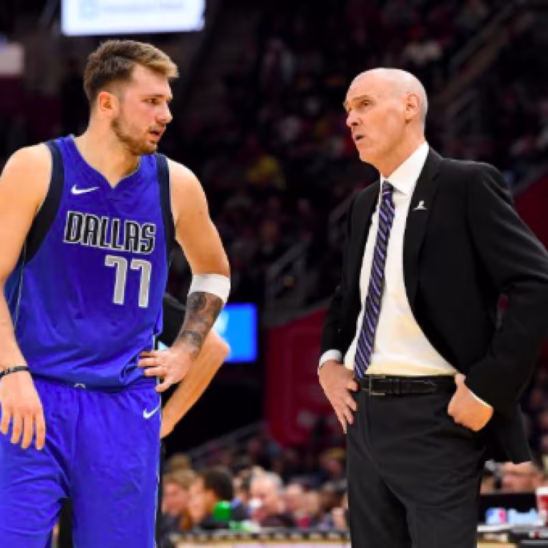 Rick Carlisle habla sobre el estado de Luka Doncic y sobre la fecha de su regreso