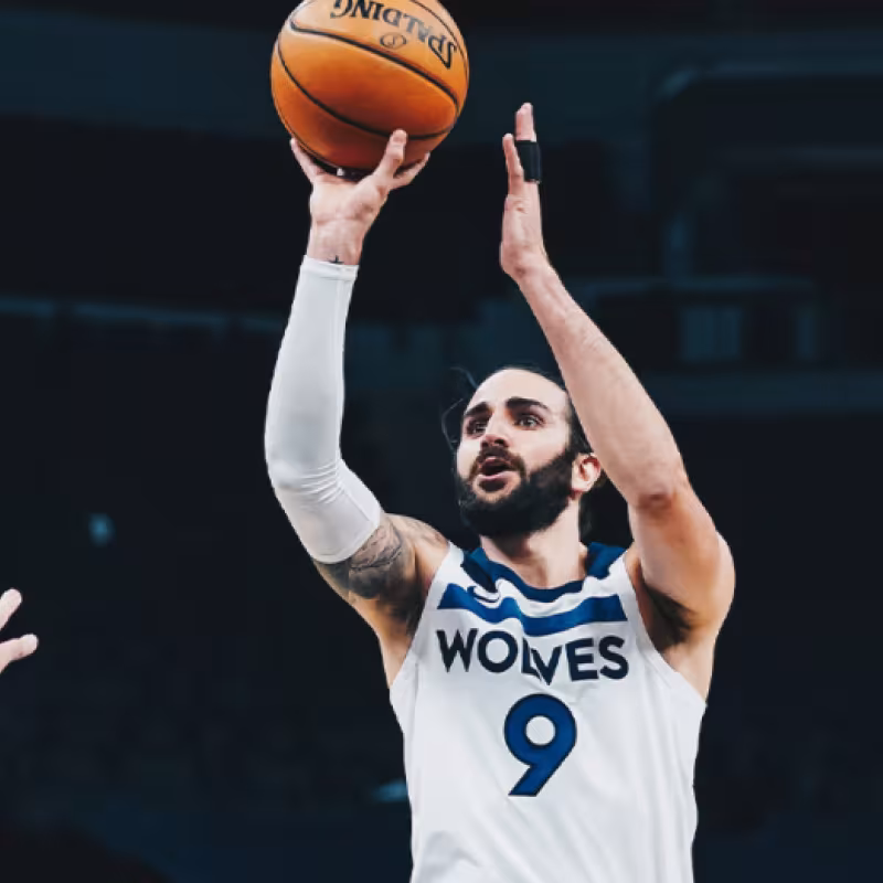 Partidazo de Juancho Hernangómez que no evita la derrota de los Wolves ante los Bucks