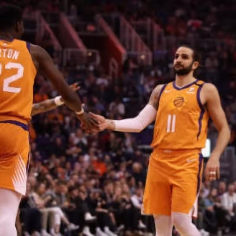Phoenix Suns logra su victoria nº 21 de la temporada.
