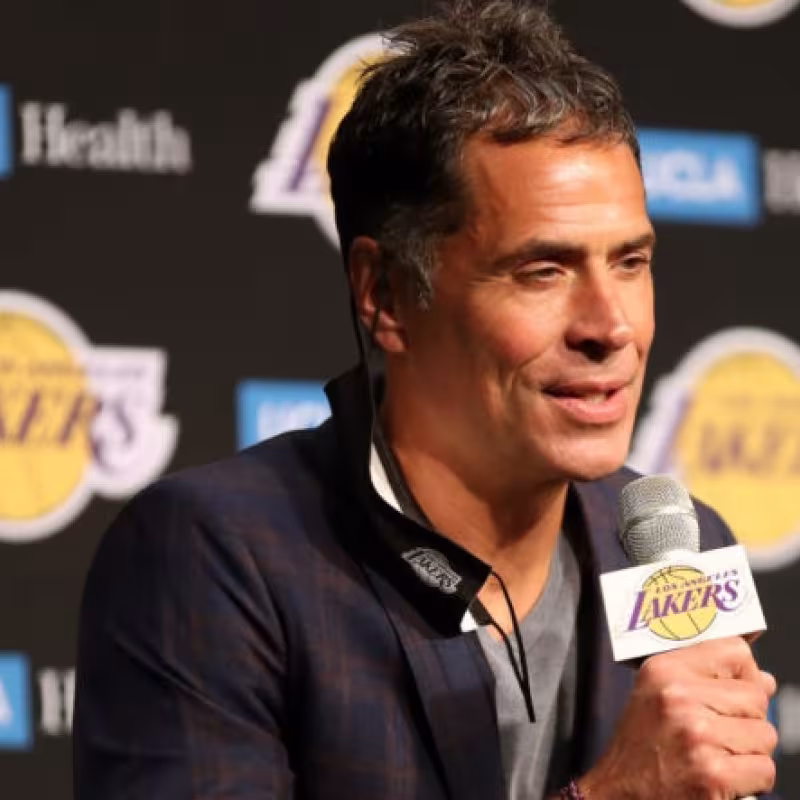 Rob Pelinka, gerente general de Los Angeles Lakers.