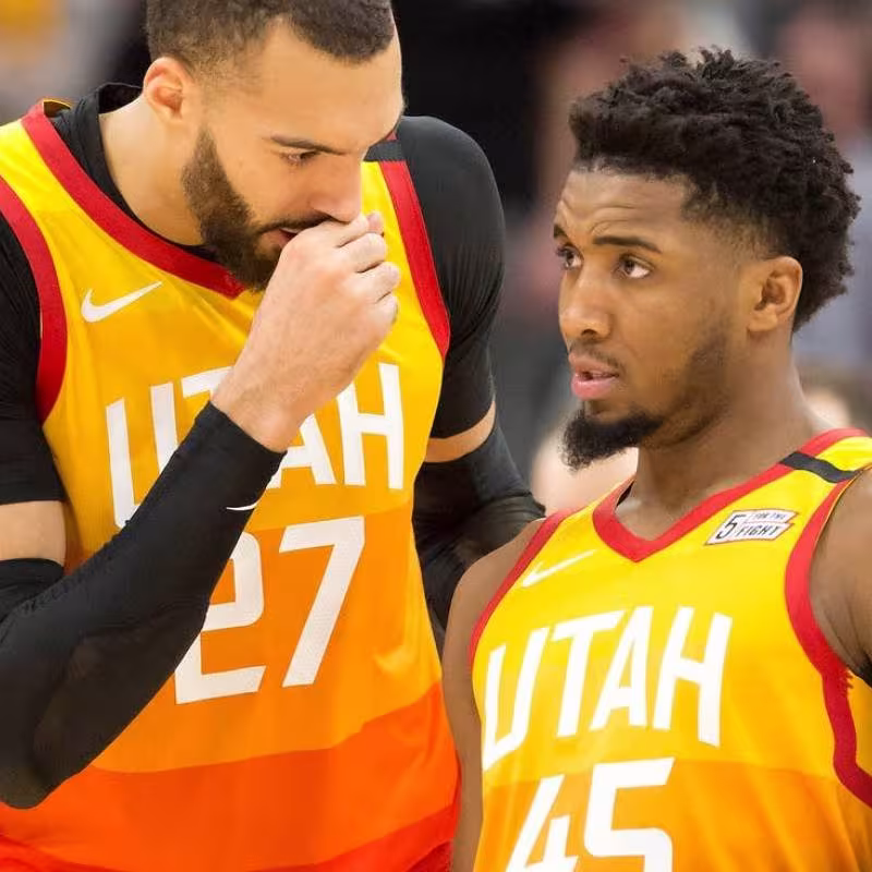 Rudy Gobert y Donovan Mitchell, los dos primeros jugadores en dar positivo en COVID-19